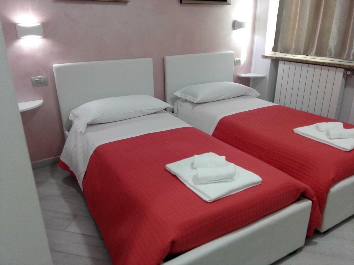 Villa Ormeni Cardano Al Campo Εξωτερικό φωτογραφία